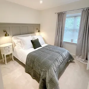 https://bank-house-apartments-yarm.hotels-newcastle-upon-tyne.com